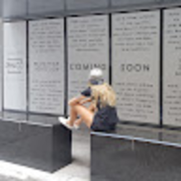 Meet your Posher, Nicole - Picture 1 of 1